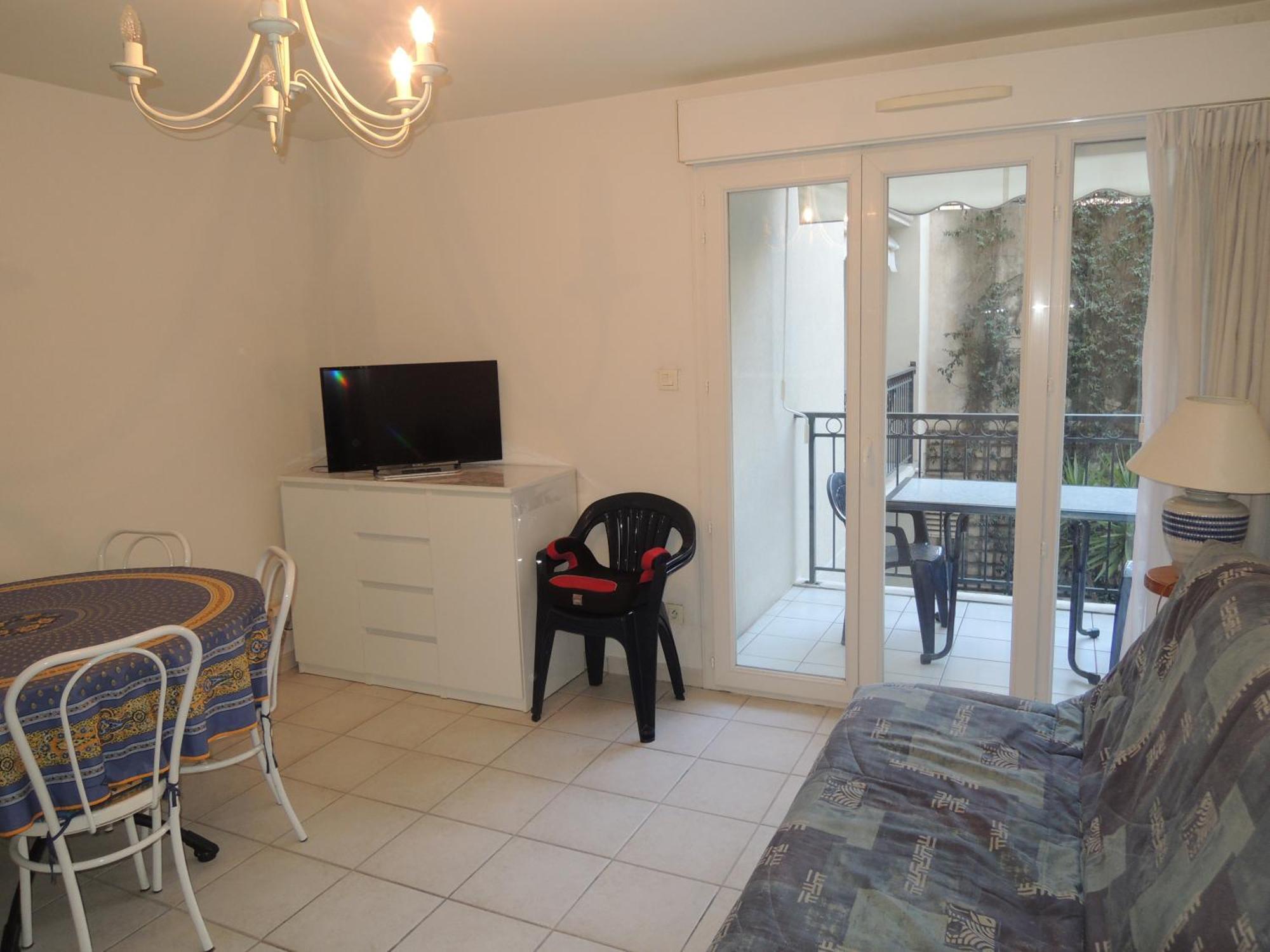 Cannes Palazzio Buitenkant foto